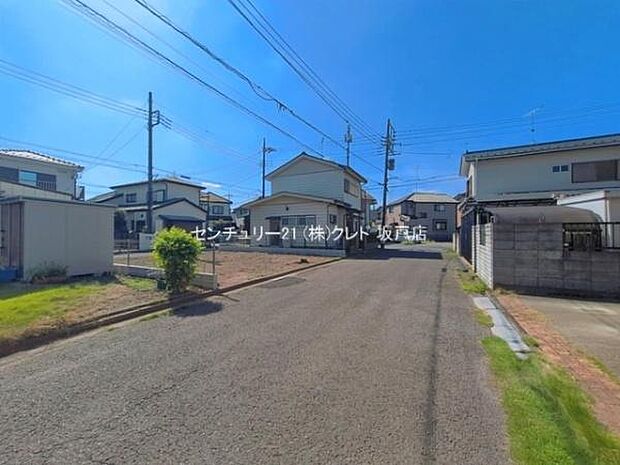 東側4.6m・西側6mの両面道路に面した開放感あふれる住まい。陽当り・通風に恵まれ、心地よい光と風を感じながら暮らせます。