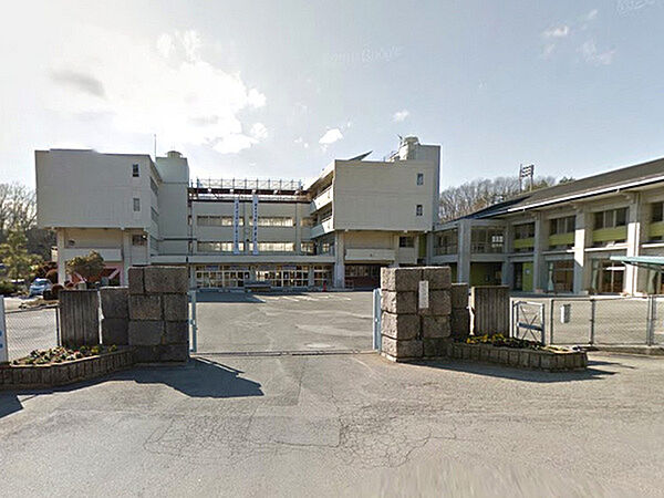 越生町立越生中学校まで4000m