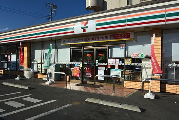セブンイレブン坂戸泉町店まで821m