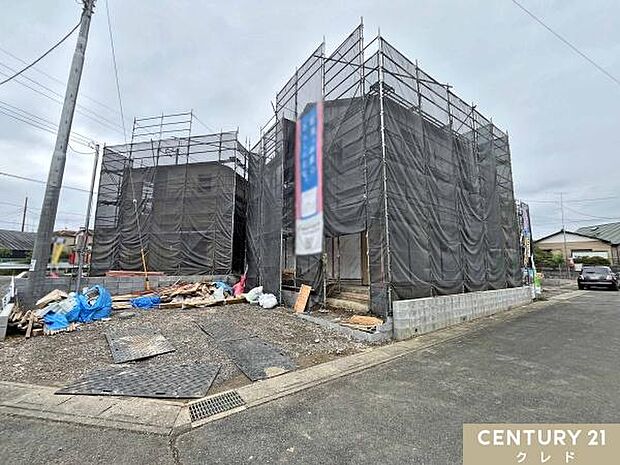北東角地の3LDK!水回りを近くにまとめ、家事がしやすい快適な住まい。完成に向けて工事が進行中です。