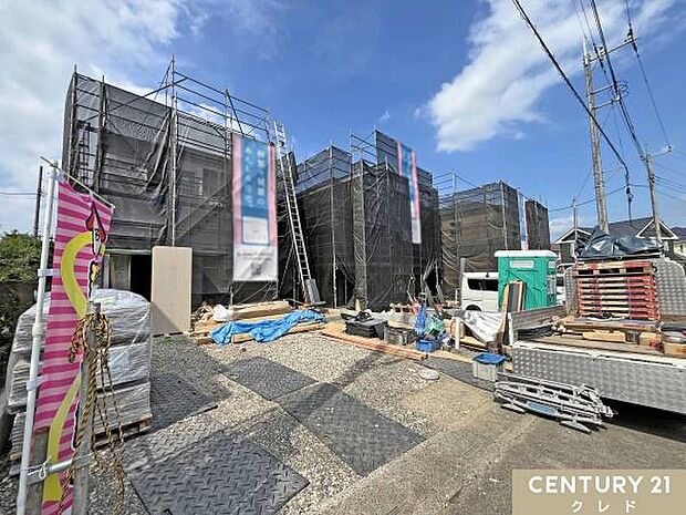 制振装置「SAFE365」を搭載した全6棟の新邸。耐震・制震性に配慮し、地震への備えをしっかりと考えた、家族が安心して暮らせる住まいです。