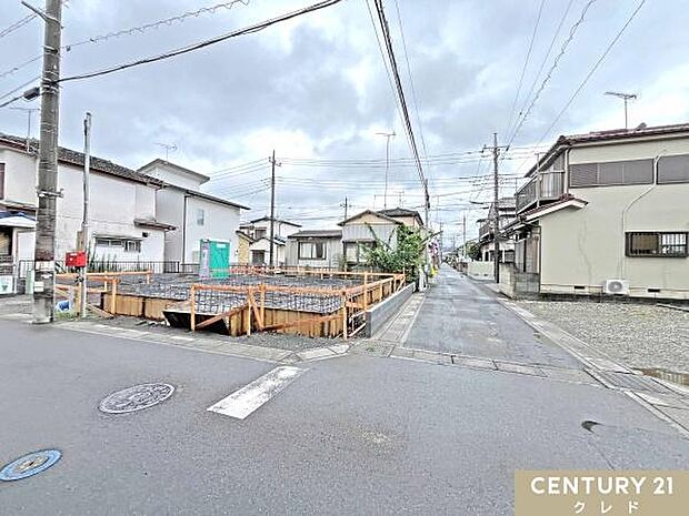 開放感あふれる北東角地。閑静な住宅地ながら、暮らしに便利な施設が徒歩圏内！教育施設も身近に揃います。