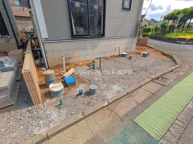 【駐車場有り】すでにお車をお持ちの方も安心!お住まいに駐車場があります!通勤やお買い物の便利な移動手段として活用できます。