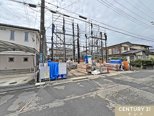 制震Damper標準搭載・耐震等級3取得の地震に強い安心住宅。12月の完成に向けて工事が進んでいきます。