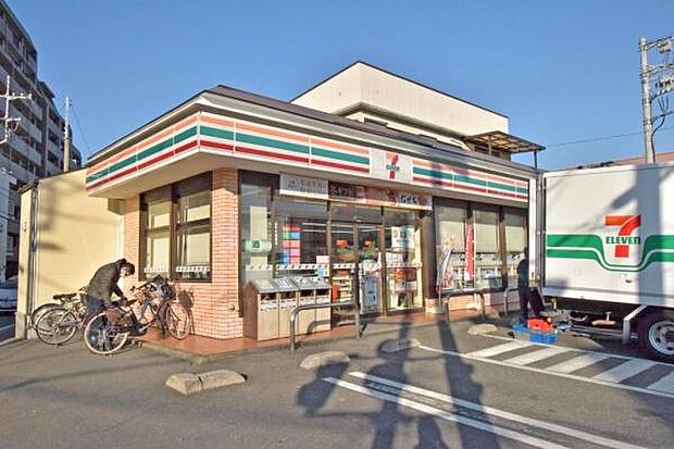 セブンイレブン川越東田町店まで710m