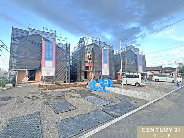 東武越生線「一本松」駅徒歩18分。「坂戸」駅バス12分・「羽折稲荷神社」停徒歩6分。周辺環境も合わせてご案内いたします。