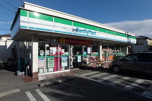 ファミリーマート 小坂旭町店まで538m