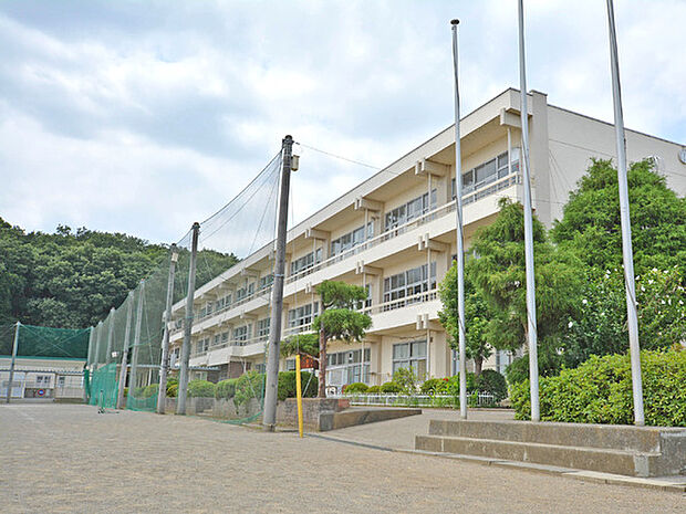鳩山町立今宿小学校まで500m