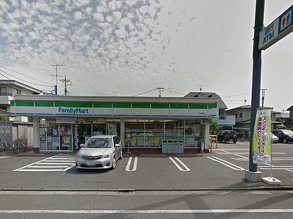 ファミリーマート小坂旭町店まで361m