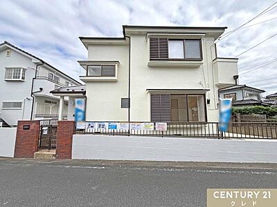 外観:東武東上線「坂戸」駅徒歩19分。内装リフォーム済4LDK。水回り設備の交換や、クロス・フローリングを新規交換。南西道路6mに面し採光良好! 外観:東武東上線「坂戸」駅徒歩19分。内装リフォーム済4LDK。水回り設備の交換や、クロス・フローリングを新規交換。南西道路6mに面し採光良好!