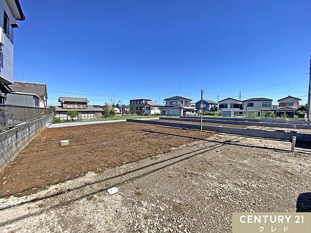 JR川越線「笠幡」駅徒歩5分。小中学校や商業施設が徒歩圏内に充実した、子育て家族にオススメの住環境です。