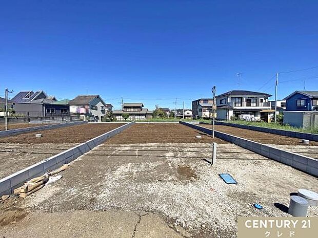 JR川越線「笠幡」駅徒歩5分。小中学校や商業施設が徒歩圏内に充実した、子育て家族にオススメの住環境です。