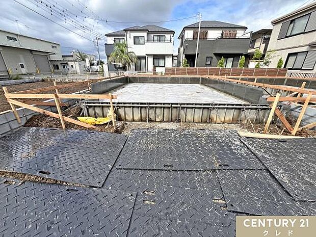 床全面と立ち上がりを鉄筋コンクリートで施工することで、安心して暮らせる地震に強い基礎を造ります。