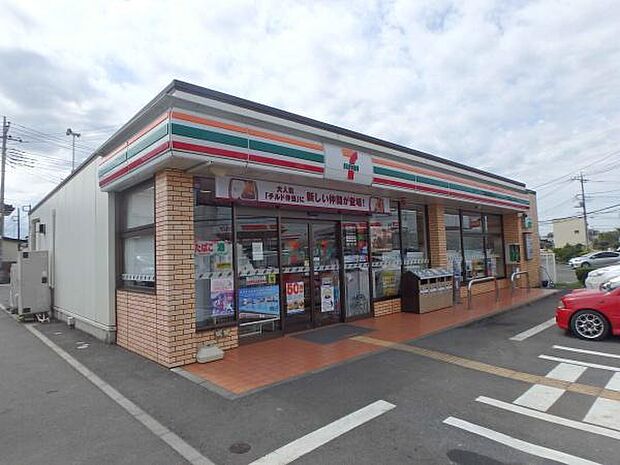 セブンイレブン吉見久保田店まで632m
