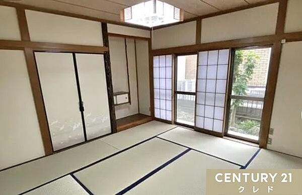 【和室8帖】和室は客間としても便利。友人が遊びに来たり、親戚が泊まりに来た時にもおもてなしできます。一部屋はあると嬉しい空間です。