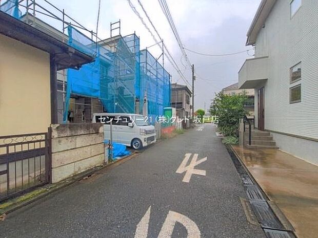 東武東上線「霞ケ関」駅から徒歩15分。広さ・収納・駐車場を重視するご家族にもオススメです。