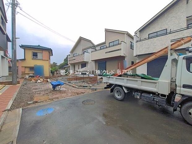 全12棟の新たな街並みが誕生！それぞれの暮らしに寄り添う住まいが並び、家族が心地よく暮らせる新しいコミュニティが広がります。