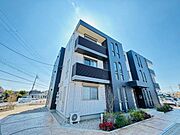 野洲駅より徒歩9分 築2年6ヶ月 3階建の賃貸物件