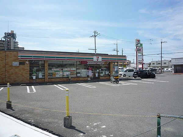 セブンイレブン岩出吉田店まで1209m