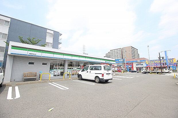 ファミリーマート　相模原相生店　距離約210m