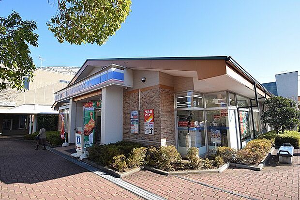 ローソン　五月台駅前店　距離約950m