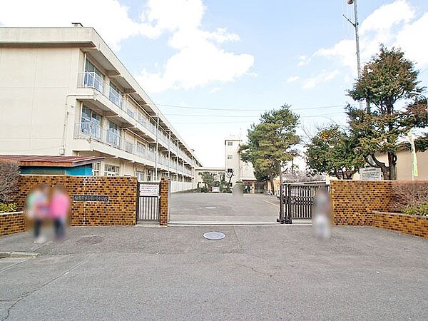 相模原市立鶴の台小学校まで約600m