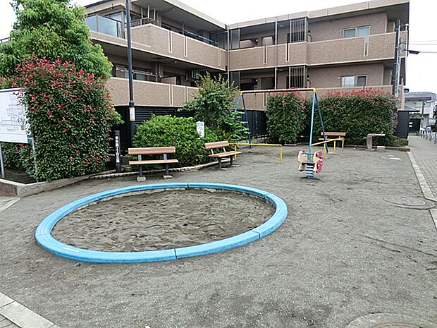 東林間7丁目公園　距離約290m