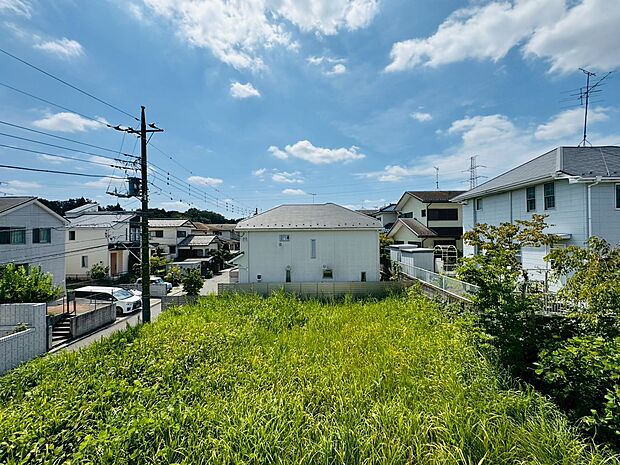 高い建物もないので、バルコニーからの眺望も良好です