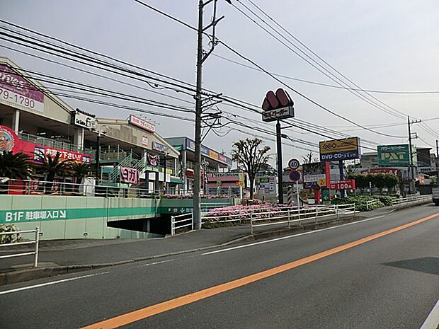 PAT 綾瀬店 距離約750m