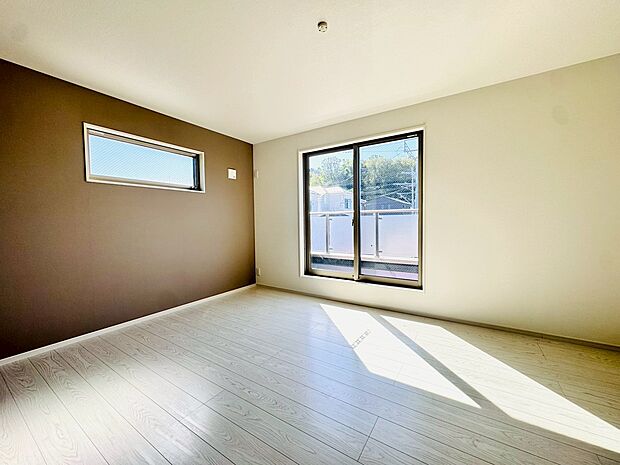 広々としたお部屋は、インテリアを考える楽しみもありますね