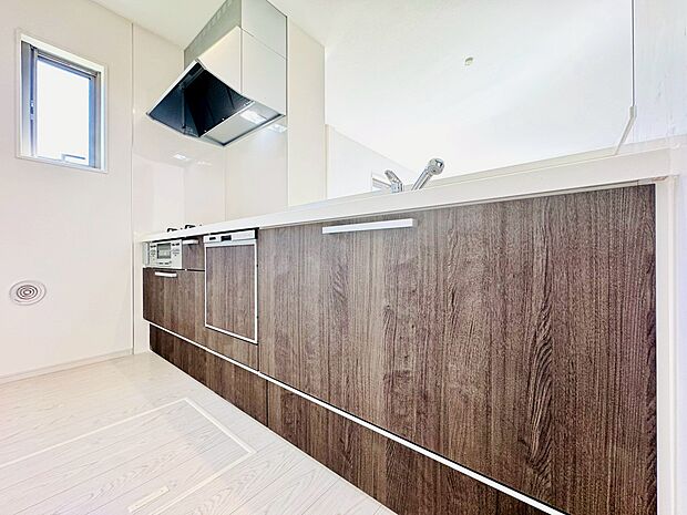 家事をしながら家族との会話も弾む対面キッチンを採用