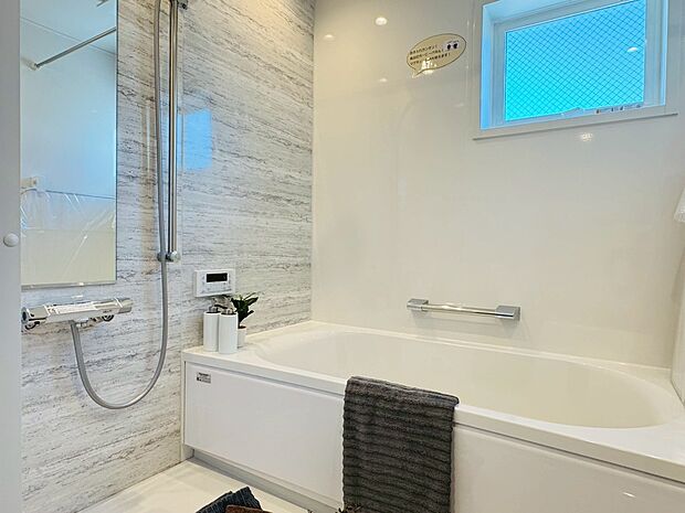 大きなお風呂で足を伸ばして一日終わりの大事なリラックスタイムに…