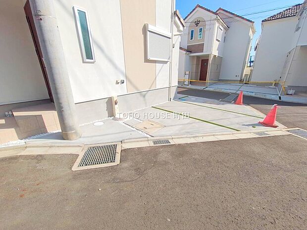 駐車スペースも完備(駐車できる車種はお問い合わせください)