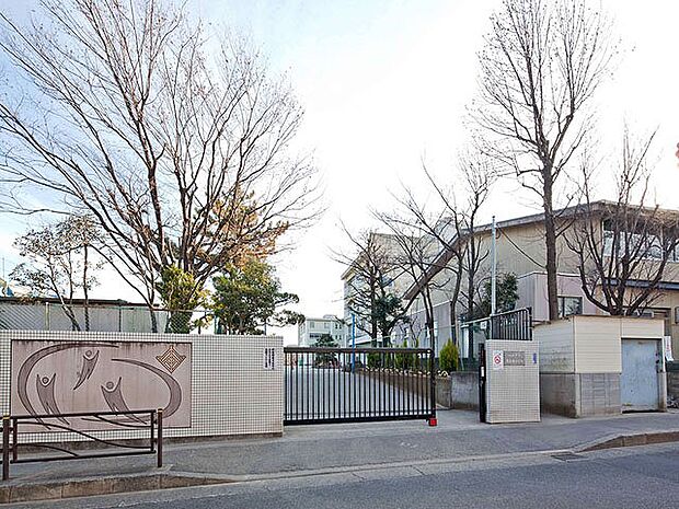 川崎市立西生田小学校 距離約750m