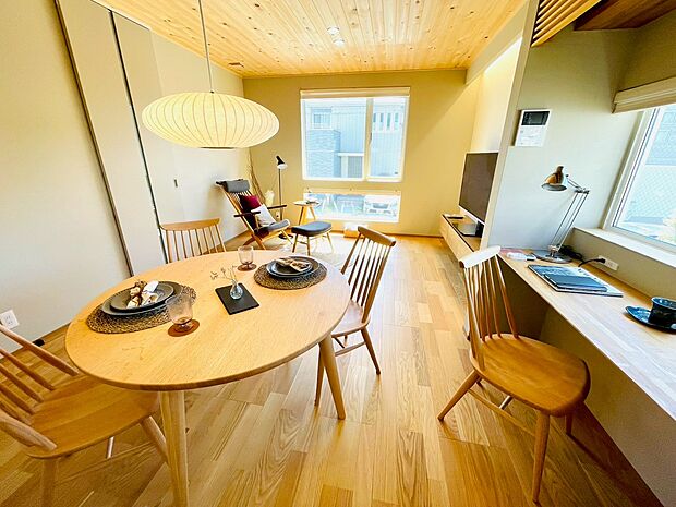 家族の集まるリビングダイニング