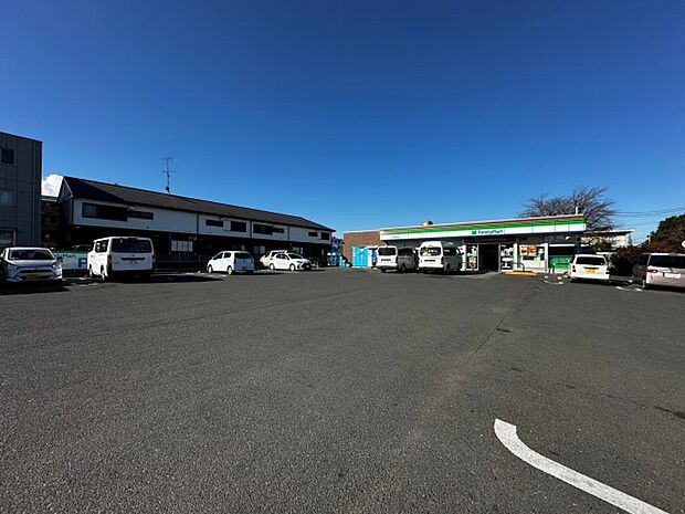 ファミリーマート　相武台団地西店　距離約900m
