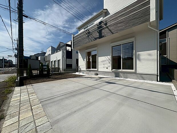 駐車スペースあり(車種による)