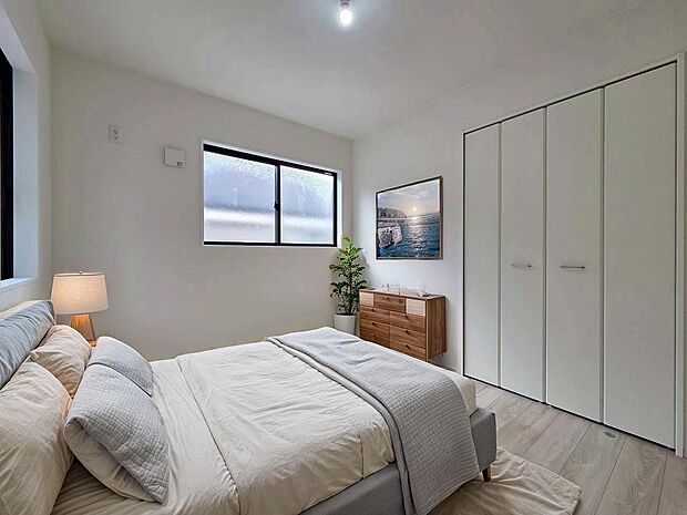 家具はCGで作成しており、実際に現地に家具は置かれておりません。また、価格に家具は含まれておりません。