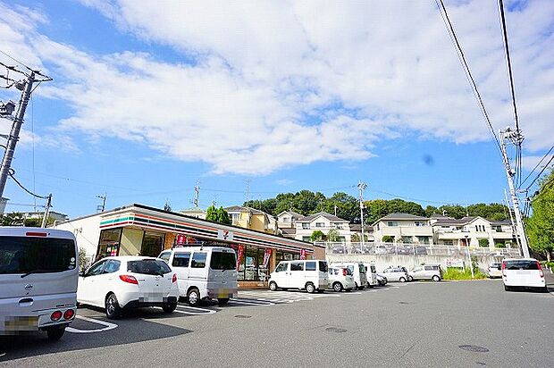 セブンイレブン 町田藤の台東店 距離約1200m