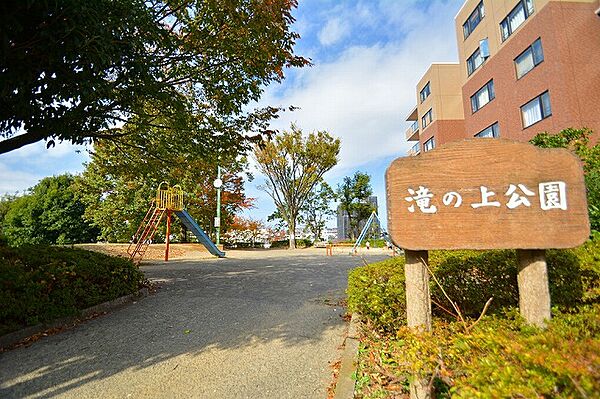 apartment 東京都多摩市永山１丁目
地図を見る