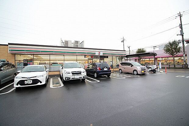 セブンイレブン　横浜奈良北団地店　距離約350m