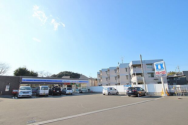 ローソンLTF　下麻生店まで約300m