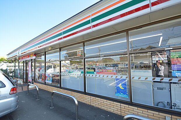 セブンイレブン　海老名柏ヶ谷店　距離約600m