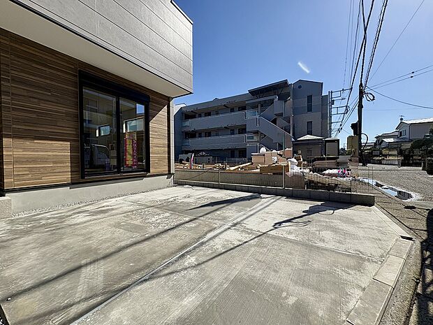 駐車スペースあり(車種による)