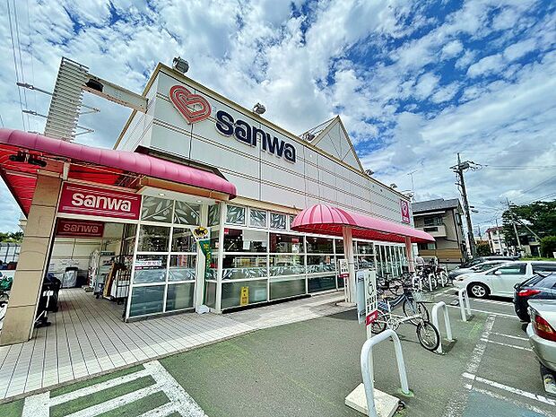 スーパー三和　木曽店　距離約600m