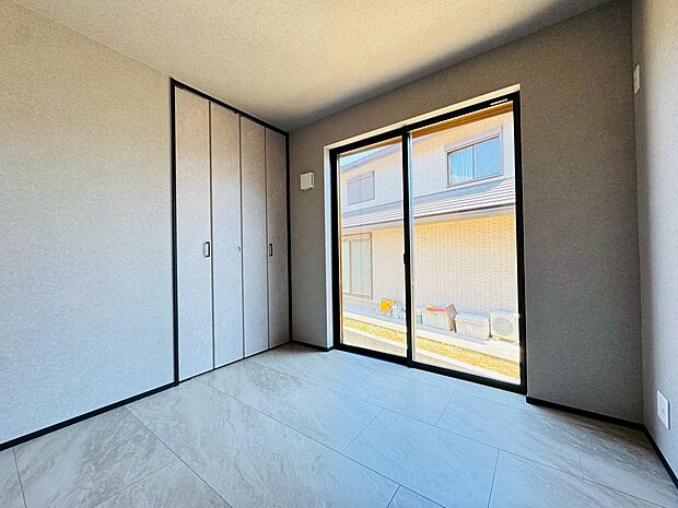 広々としたお部屋は、インテリアを考える楽しみもありますね