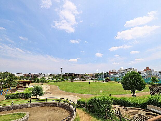 カッパーク鷺沼 距離約1400m