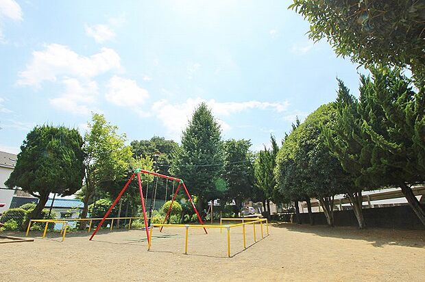 国分やまに平第二児童遊園 距離約170m