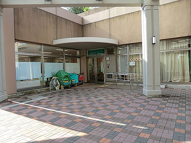 コンビプラザ橋本保育園　距離約400m