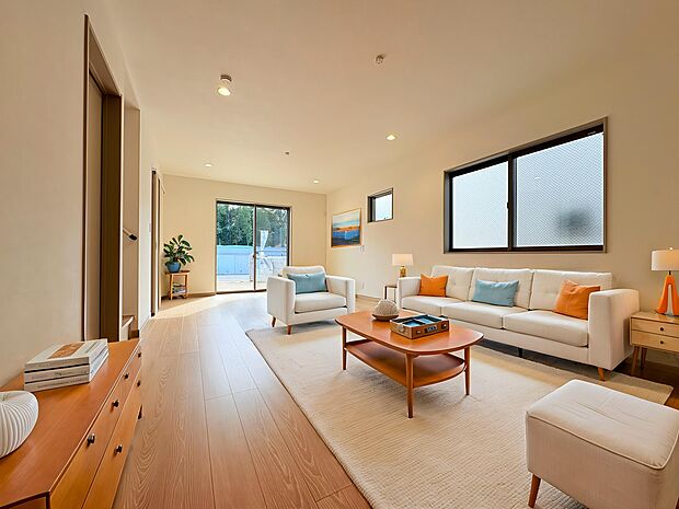 家具はCGで作成しており、実際に現地に家具は置かれておりません。また、価格に家具は含まれておりません。